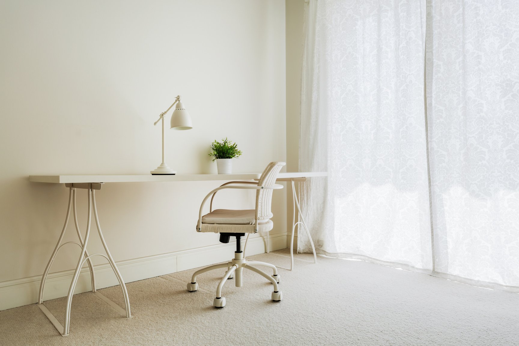 Bright and light working room